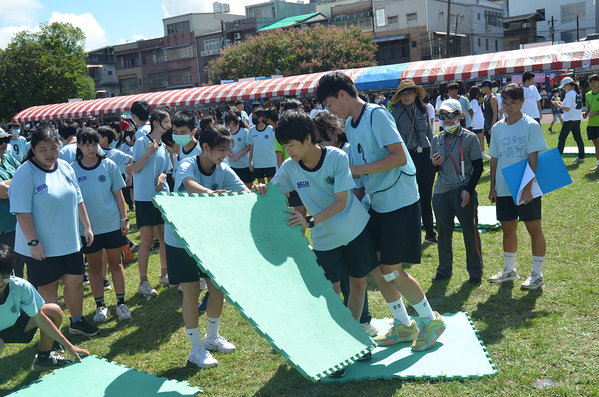 點選作品以查看原圖